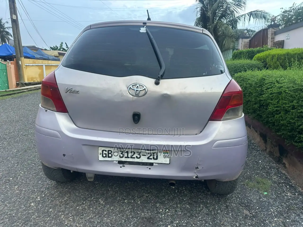 Toyota Vitz 1.3 AWD 3dr 2010 Beige