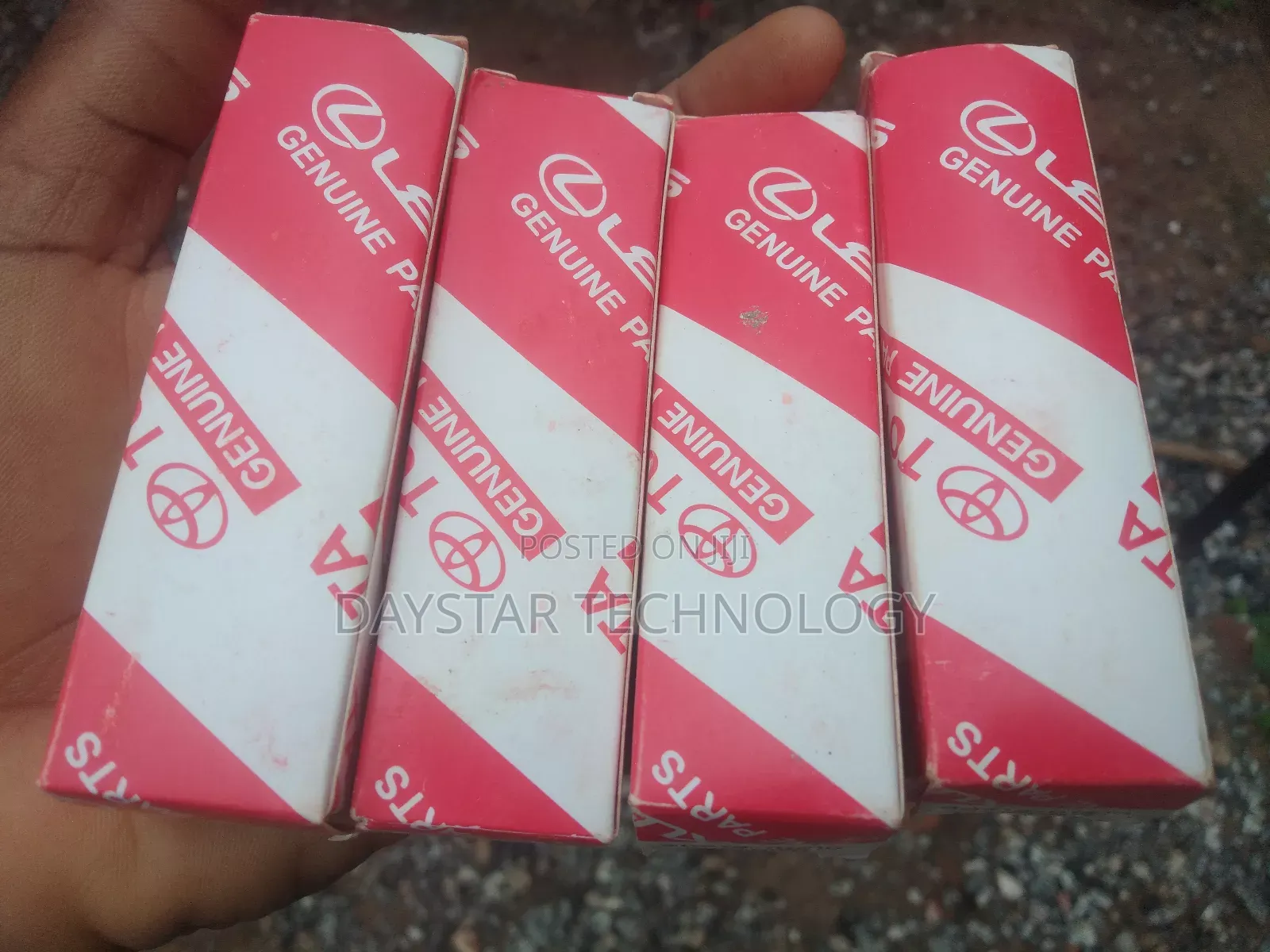 Toyota Spark Plugs 90191901210