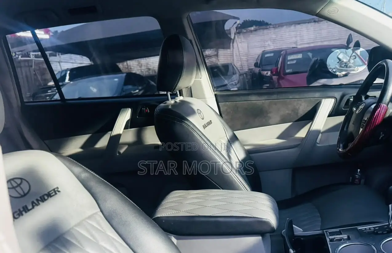 Toyota Highlander 2010 Silver