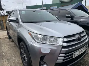 Toyota Highlander Limited 2019 Silver