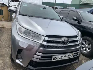 Toyota Highlander Limited 2019 Silver