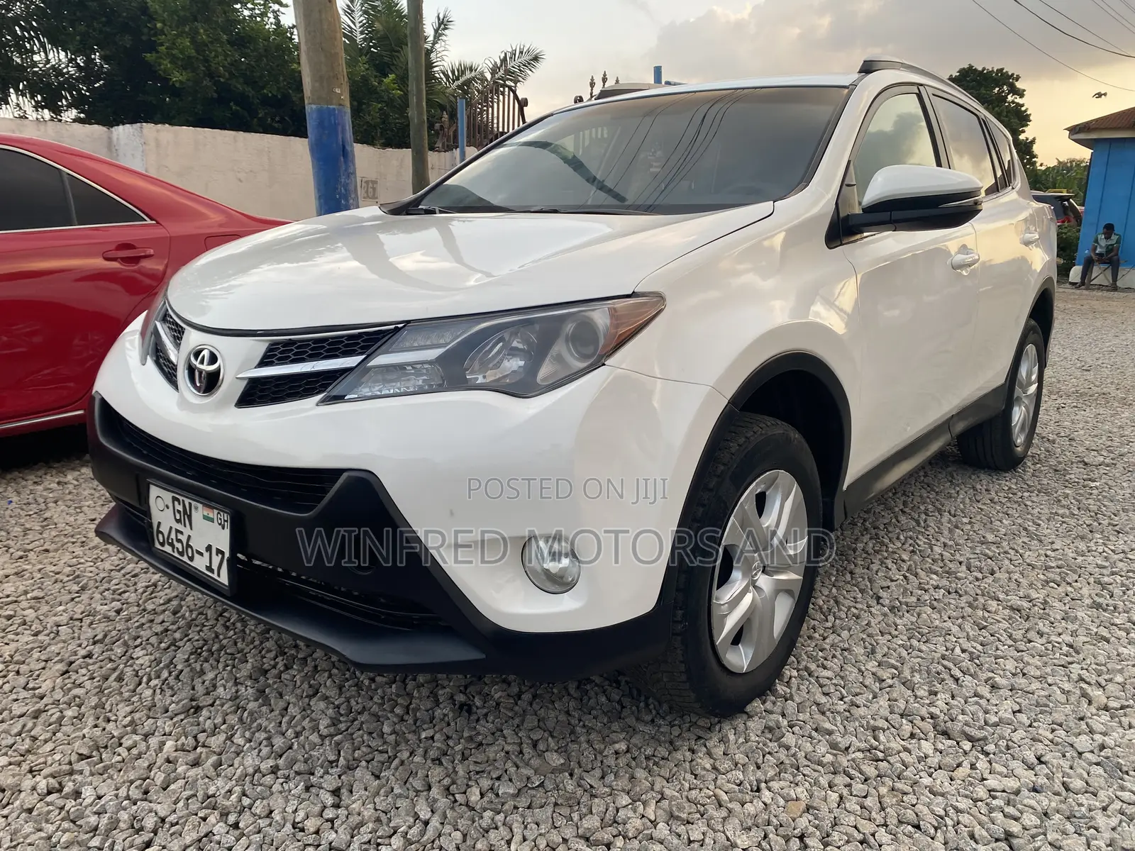 Toyota RAV4 LE 4dr SUV AWD (2.5L 4cyl 6A) 2015 White