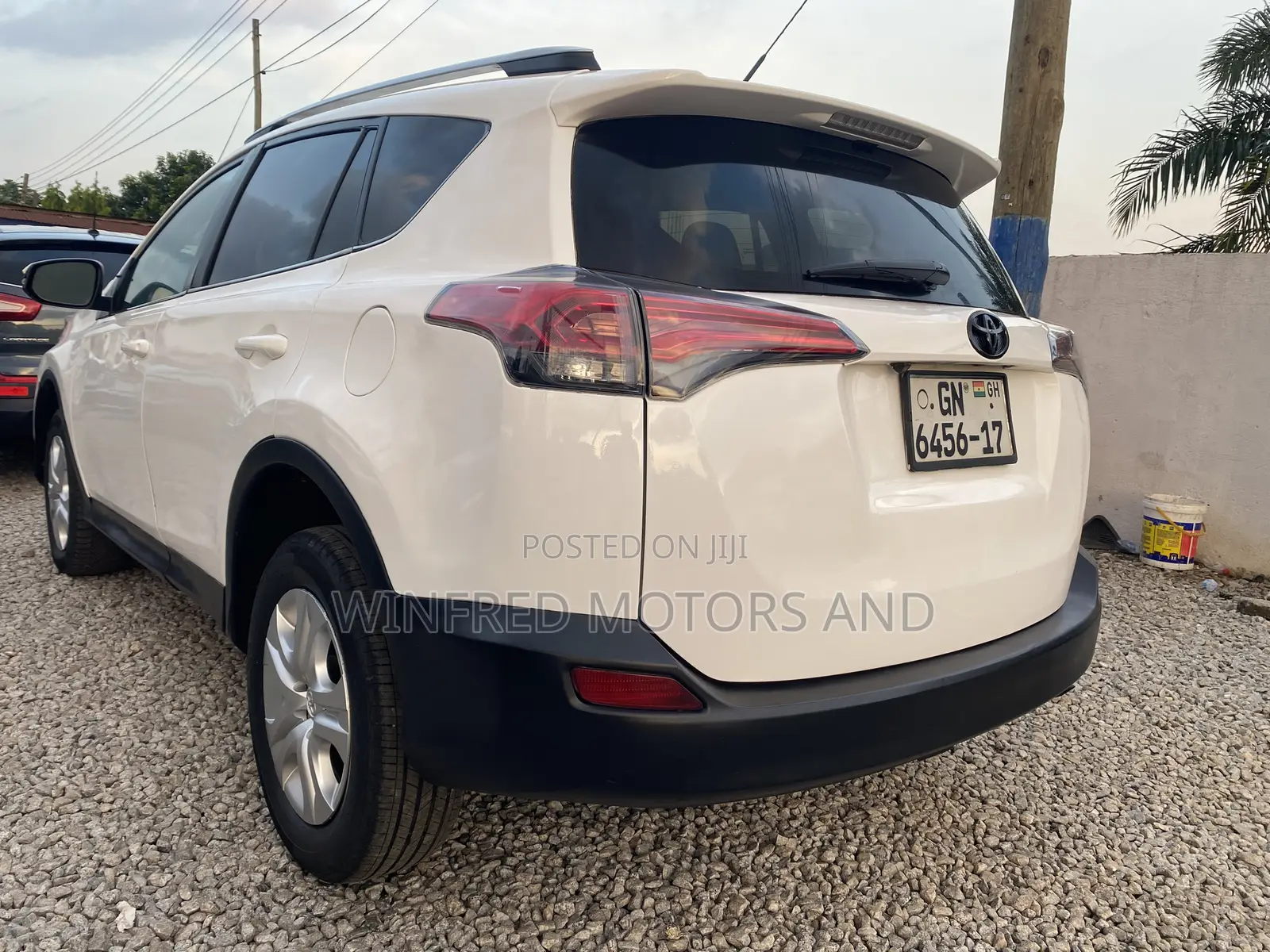 Toyota RAV4 LE 4dr SUV AWD (2.5L 4cyl 6A) 2015 White
