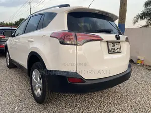 Toyota RAV4 LE 4dr SUV AWD (2.5L 4cyl 6A) 2015 White