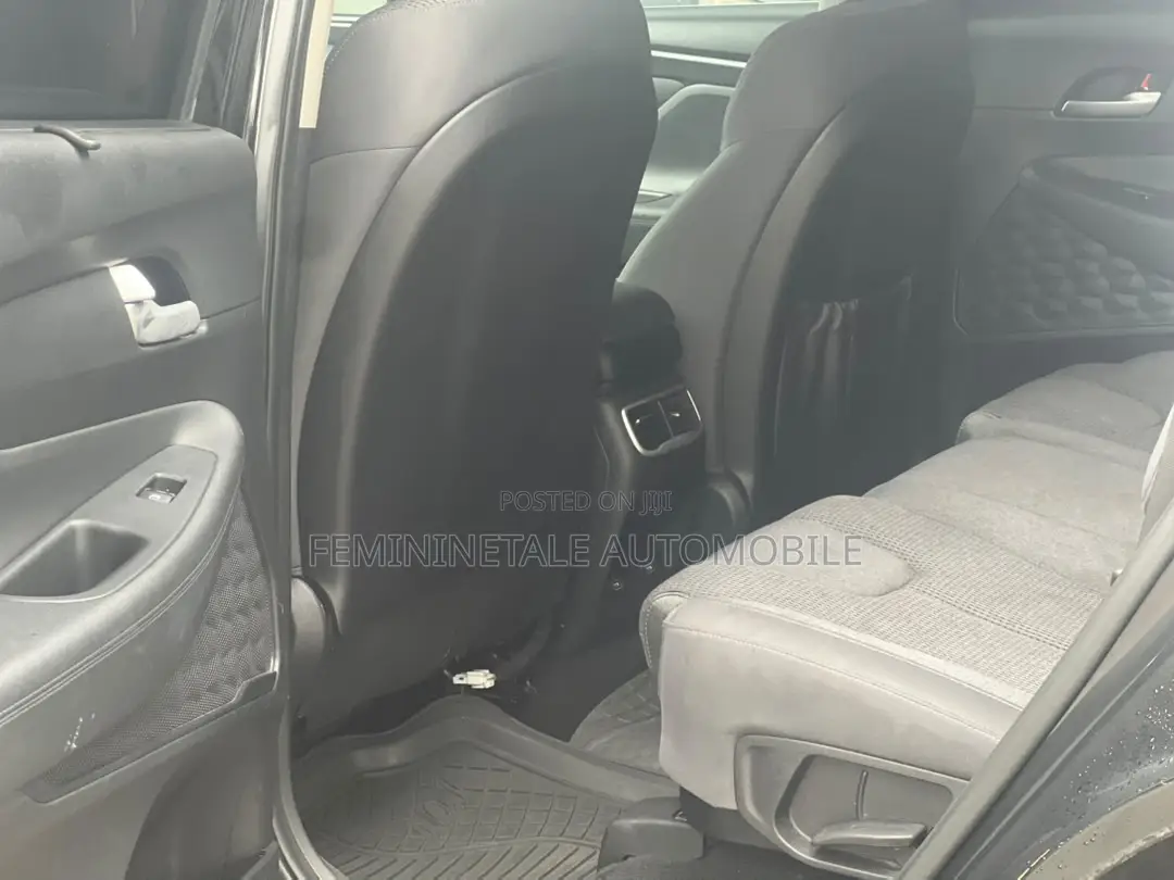 Hyundai Santa Fe SEL 2021 Black