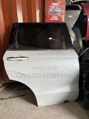 2023 Mitsubishi Outlander Doors.