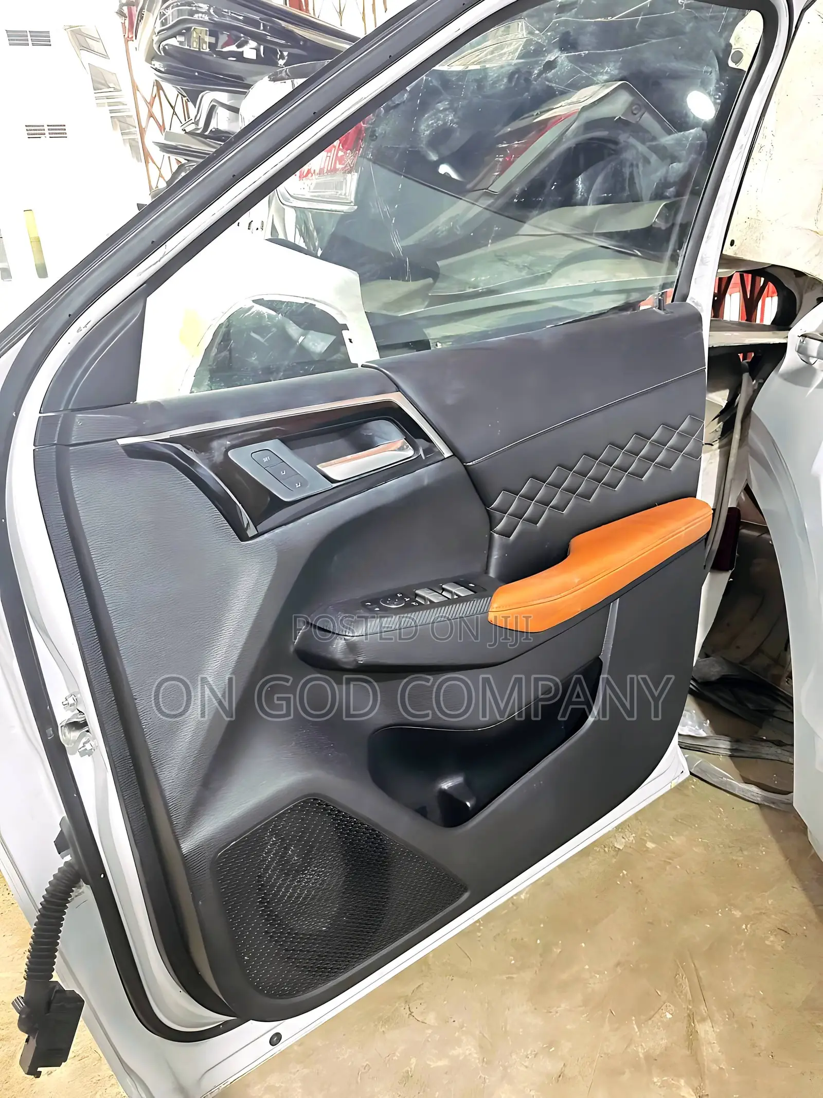 2023 Mitsubishi Outlander Doors.