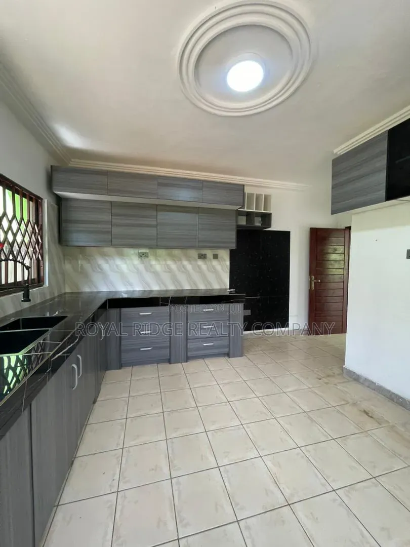 Furnished 3bdrm House in Spintex Around 18, Accra Metropolitan for rent