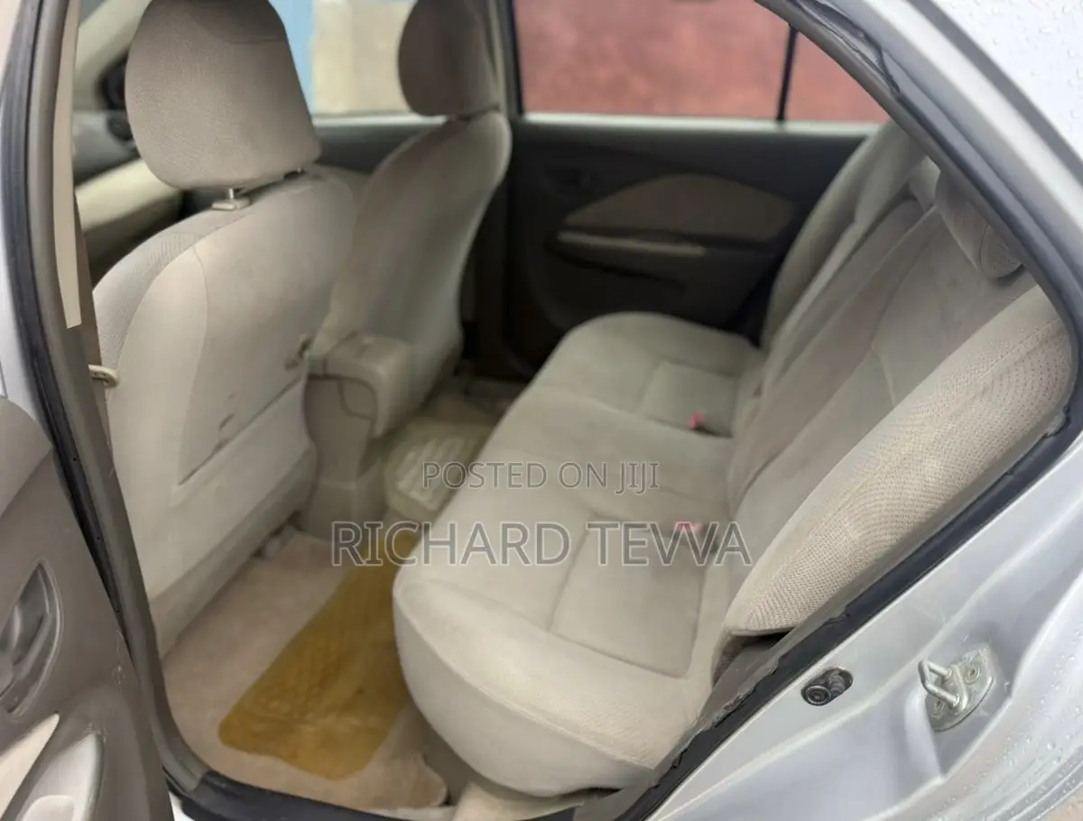 Toyota Belta 2010 Gray