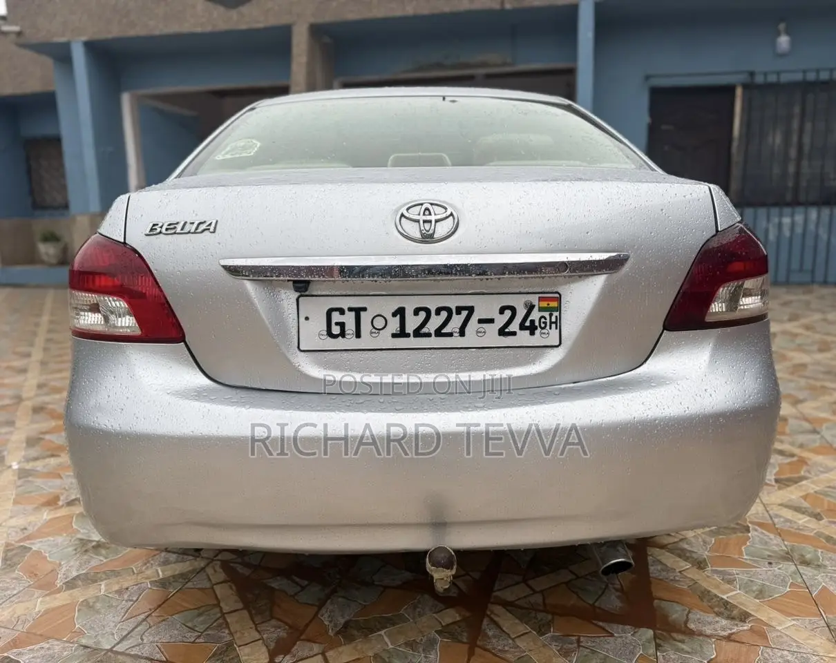 Toyota Belta 2010 Gray