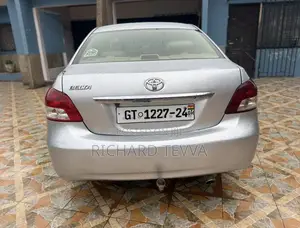 Toyota Belta 2010 Gray