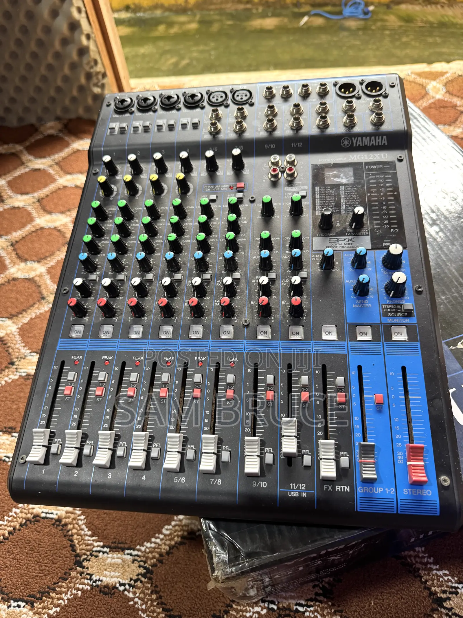 Yamaha Mg12xu Mixing Console