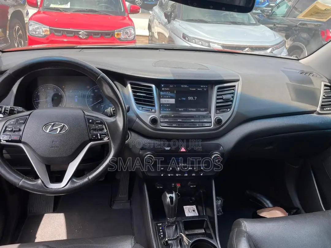 Hyundai Tucson SE AWD 2018 Red