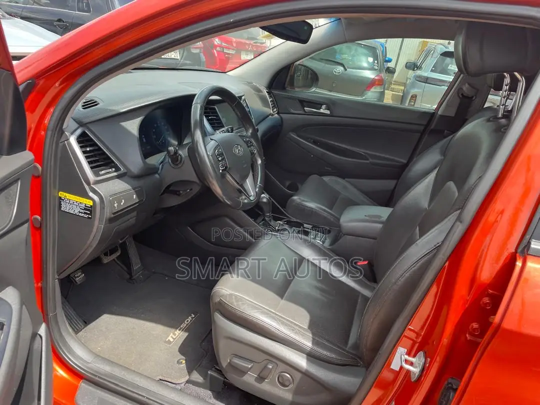 Hyundai Tucson SE AWD 2018 Red