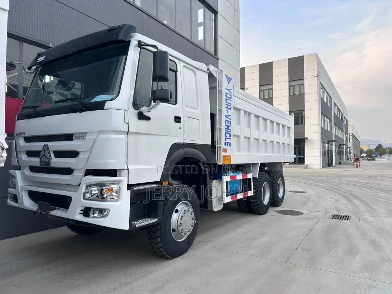 Howo 8×4 Tipper Truck for Sale – Excellent Condition