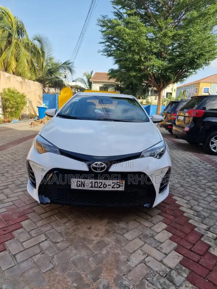 Toyota Corolla 2017 White