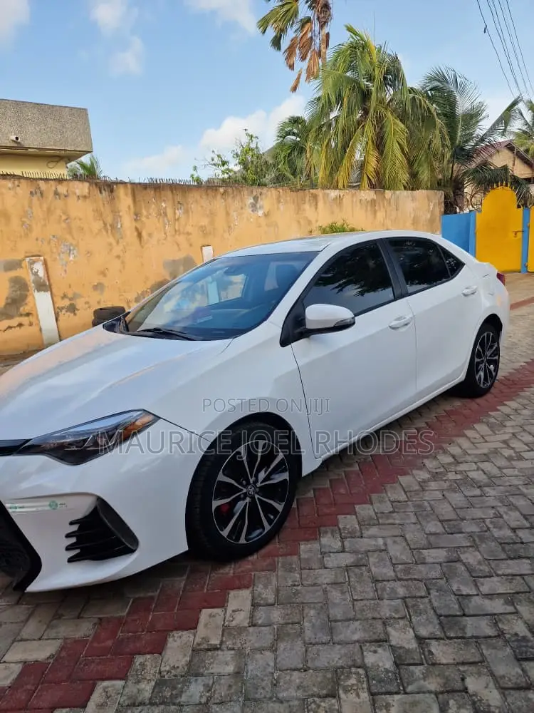 Toyota Corolla 2017 White
