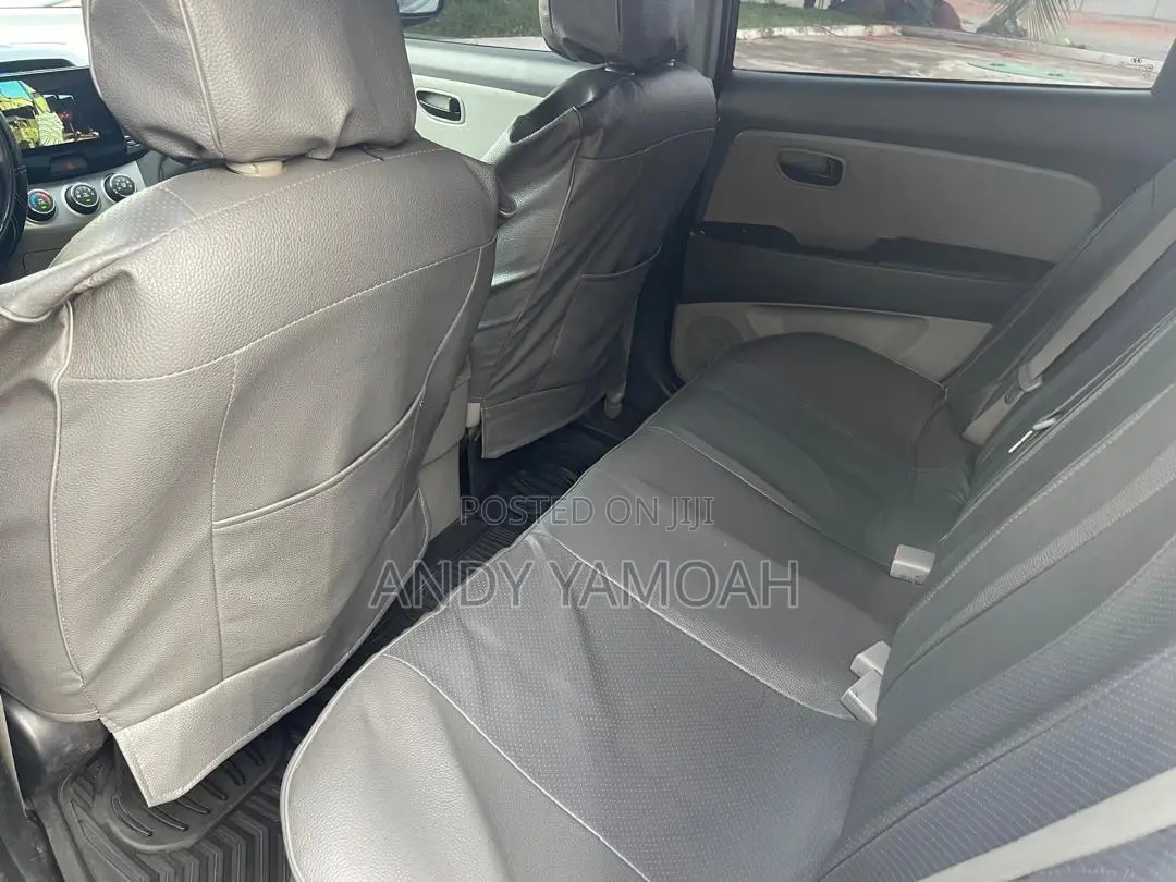 Hyundai Elantra 2010 Blue