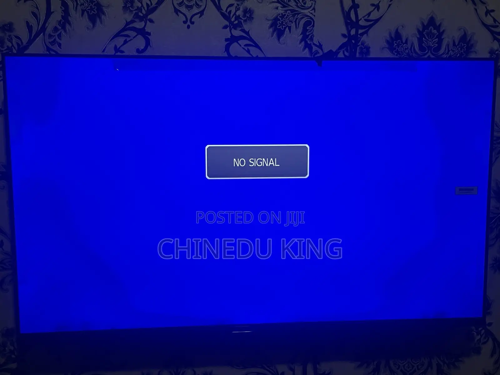 Mooved 42 Inch Tv (Frameless Neat)