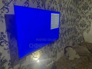 Mooved 42 Inch Tv (Frameless Neat)