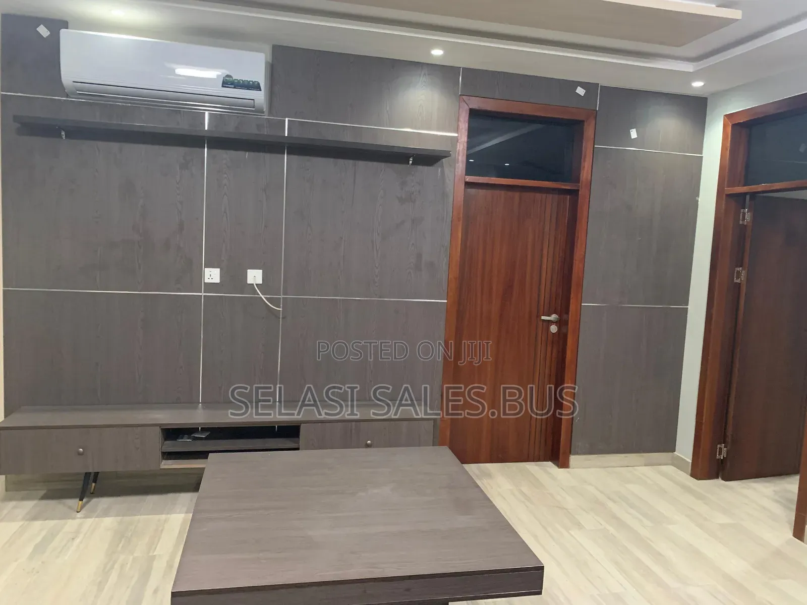 Custom Wardrobes, Closets, Tv Units and Kitchen Cabinets Packages