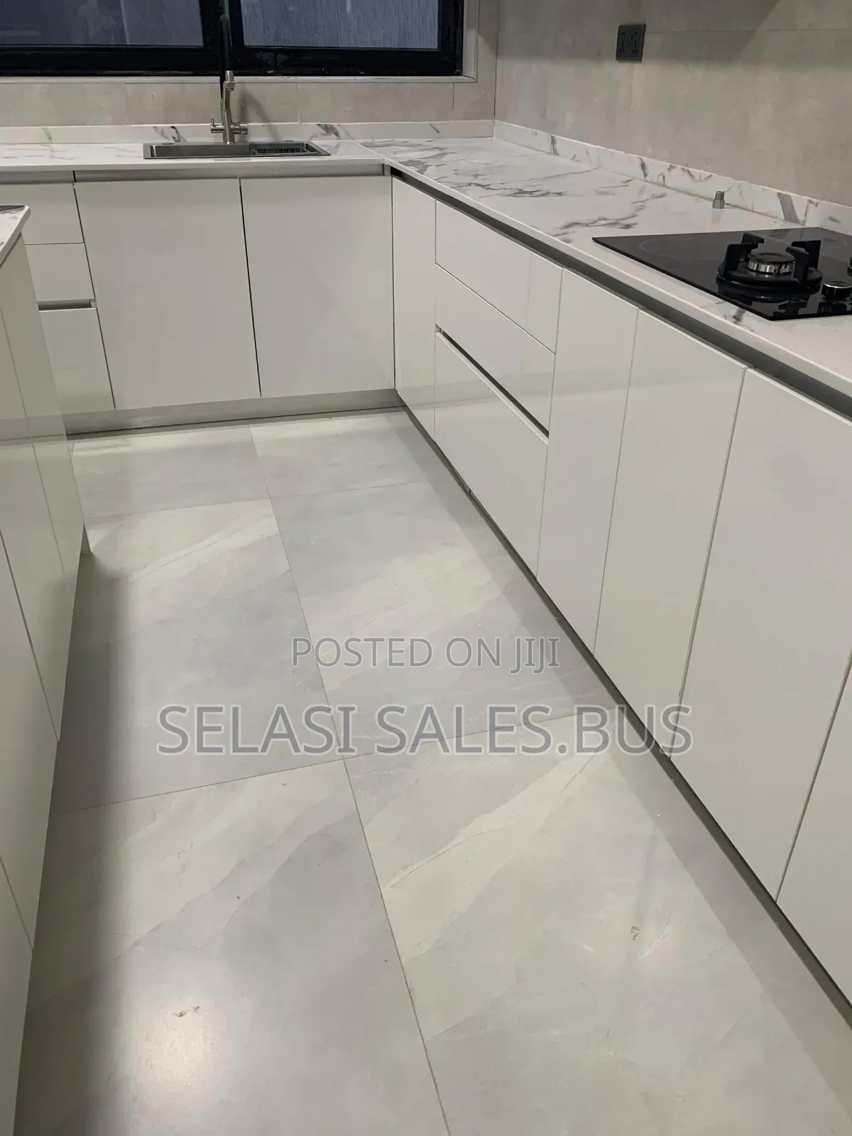 Custom Wardrobes, Closets, Tv Units and Kitchen Cabinets Packages