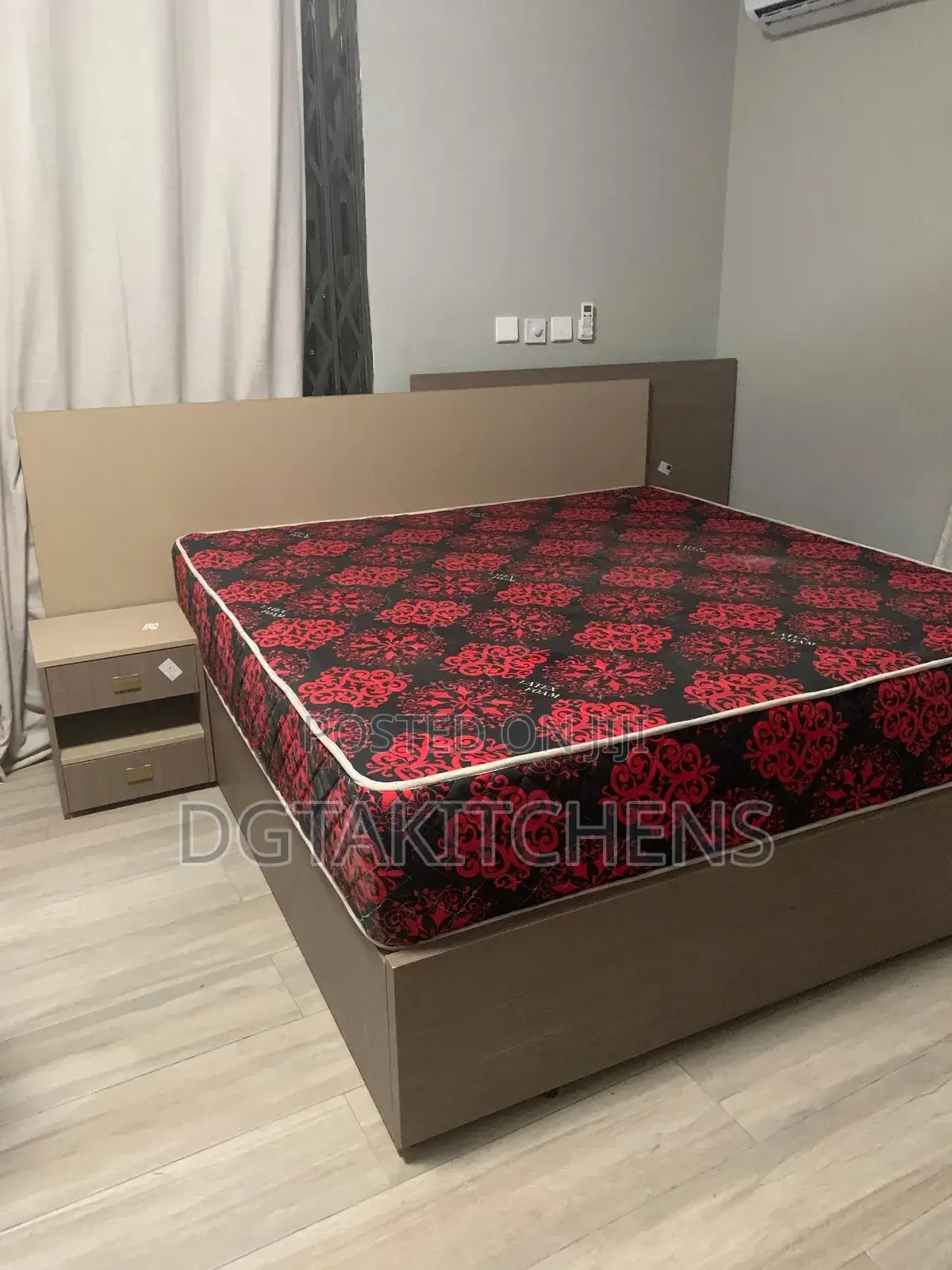 Custom Wardrobes, Closets, Tv Units and Kitchen Cabinets Packages