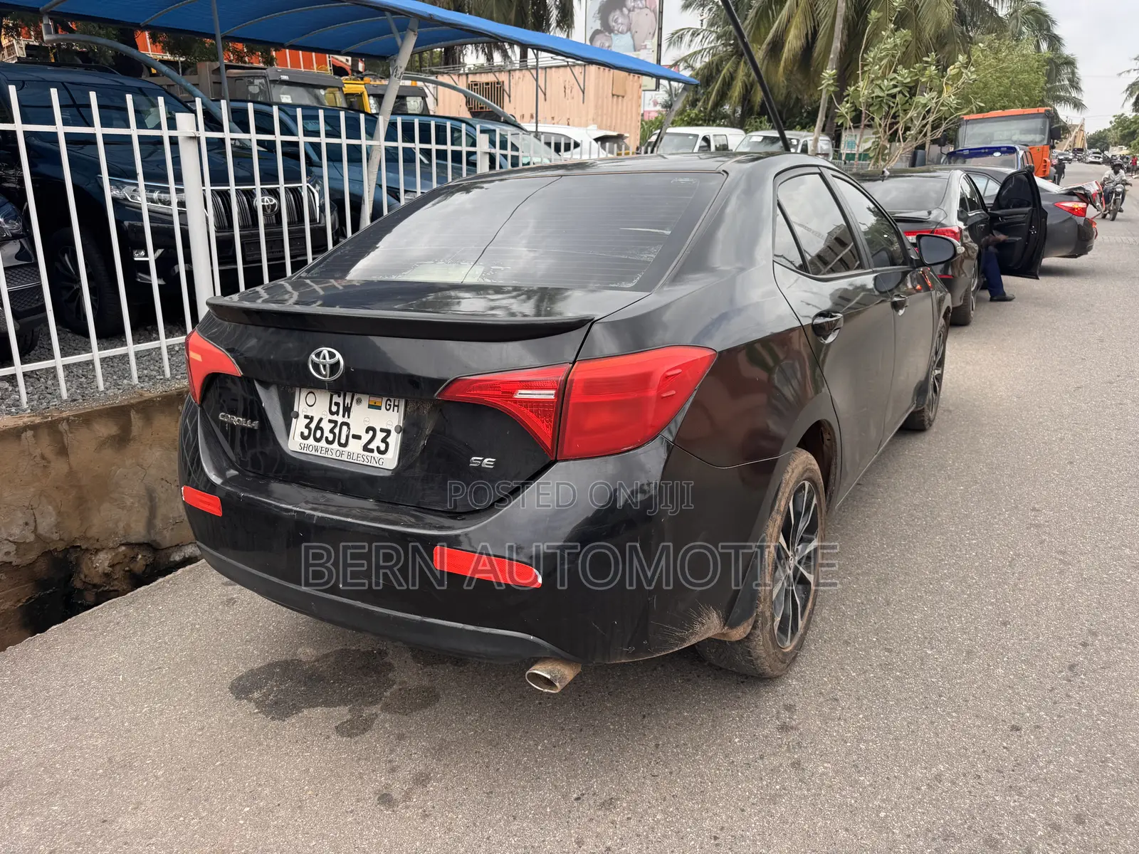 Toyota Corolla SE (1.8L 4cyl 2A) 2018 Black
