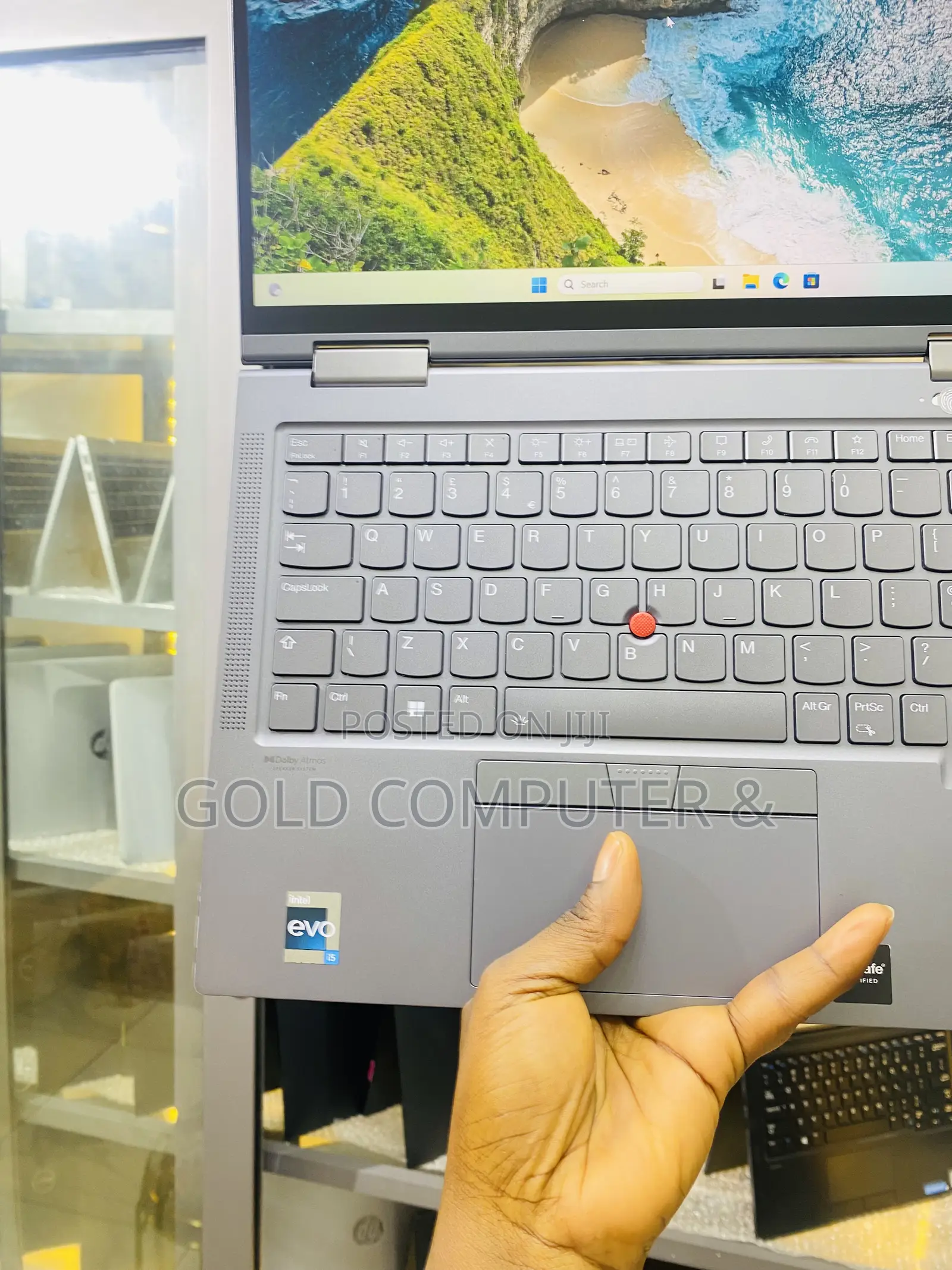 Laptop Lenovo ThinkPad X1 Yoga Gen 8 16GB Intel Core i5 SSD 512GB
