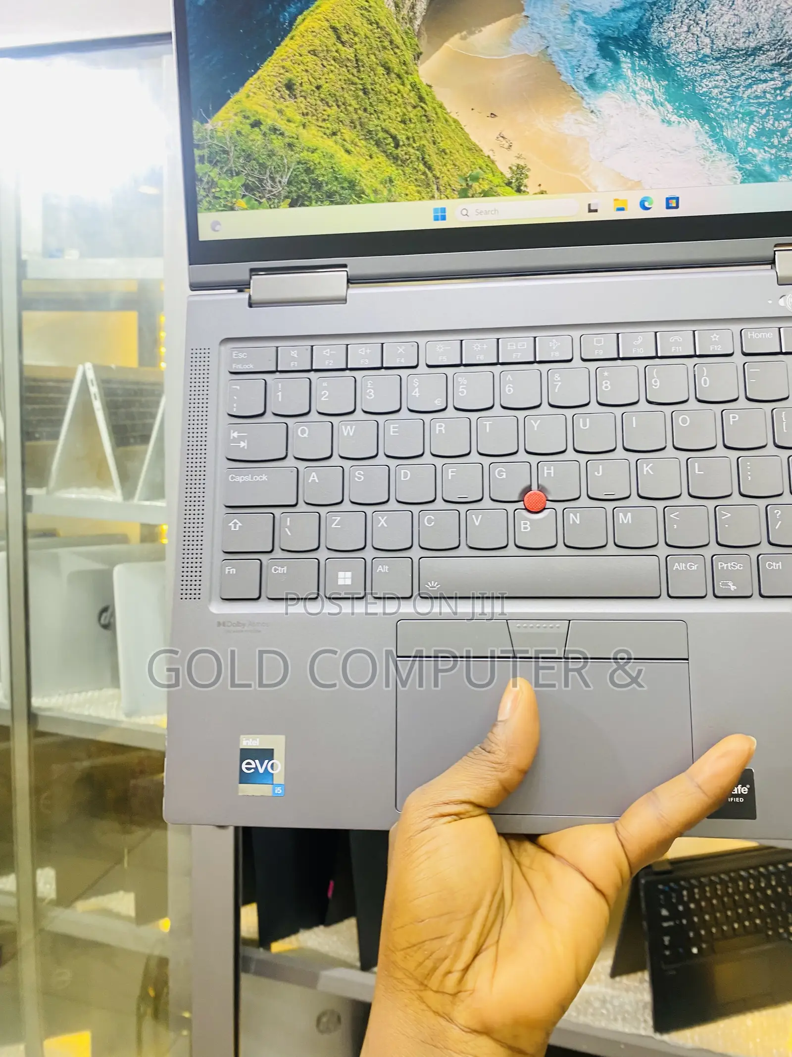 Laptop Lenovo ThinkPad X1 Yoga Gen 8 16GB Intel Core i5 SSD 512GB