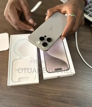 Apple iPhone 15 Pro Max 256 GB Silver