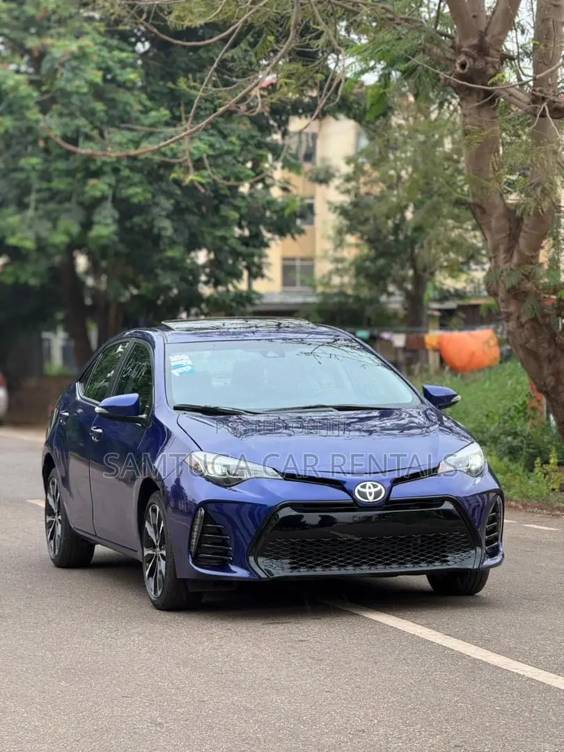 Toyota Corolla XLE (1.8L 4cyl 2A) 2019 Blue