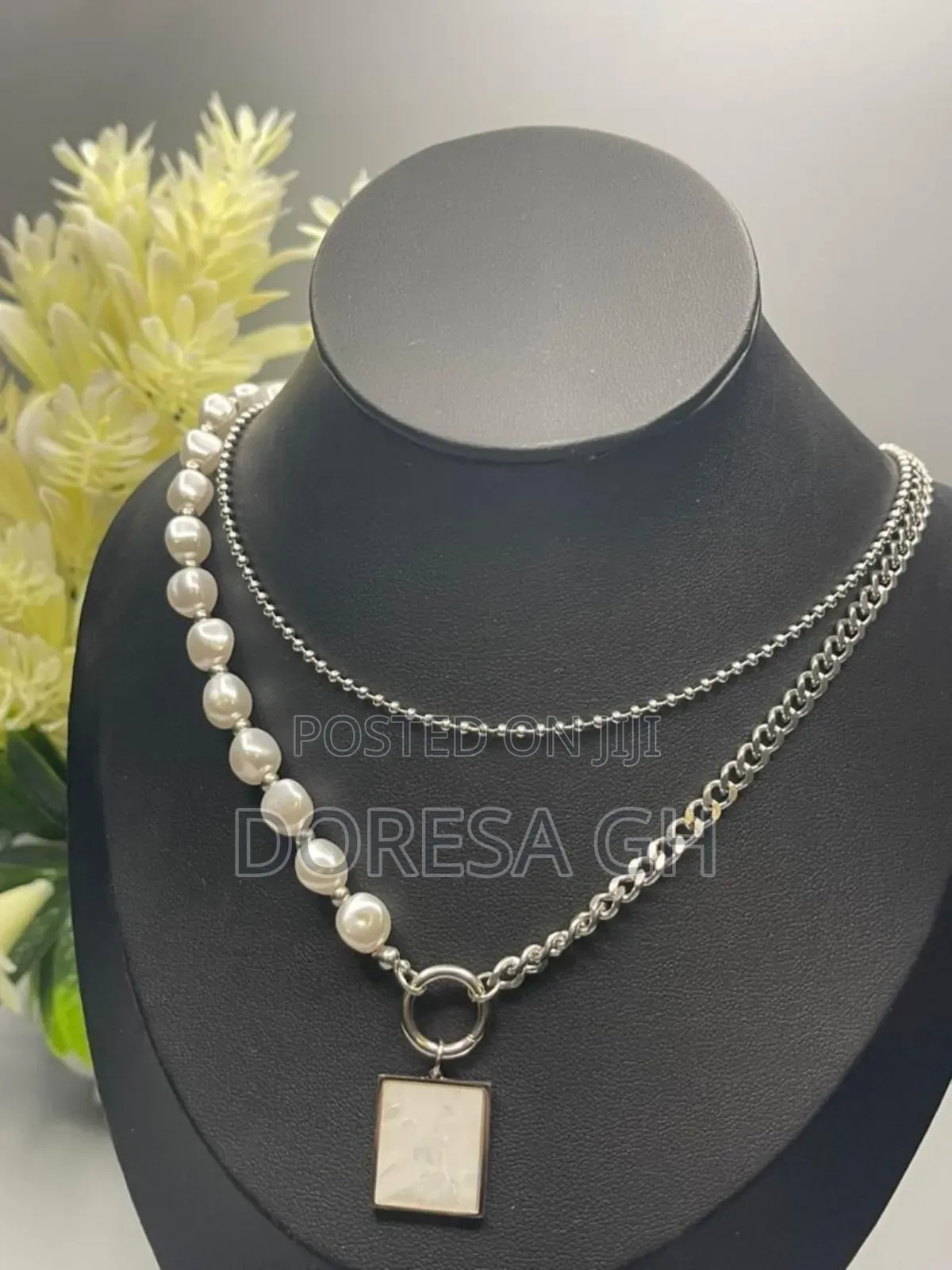 Ladies Pearl Necklace – Elegant Necklace for Women