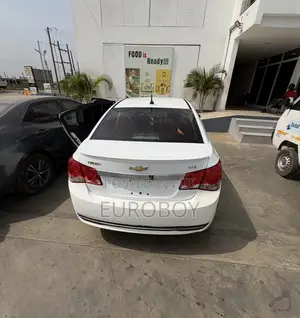 Chevrolet Cruze LTZ 4dr Sedan (1.4L 4cyl Turbo 6A) 2014 White