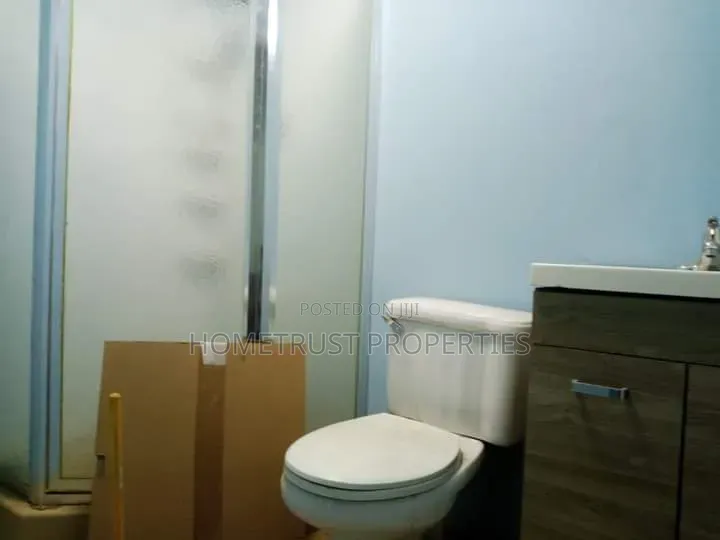 20bdrm Apartment in Adenta Panteng, SDA Area for sale