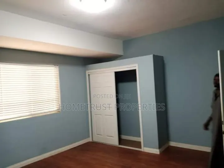20bdrm Apartment in Adenta Panteng, SDA Area for sale