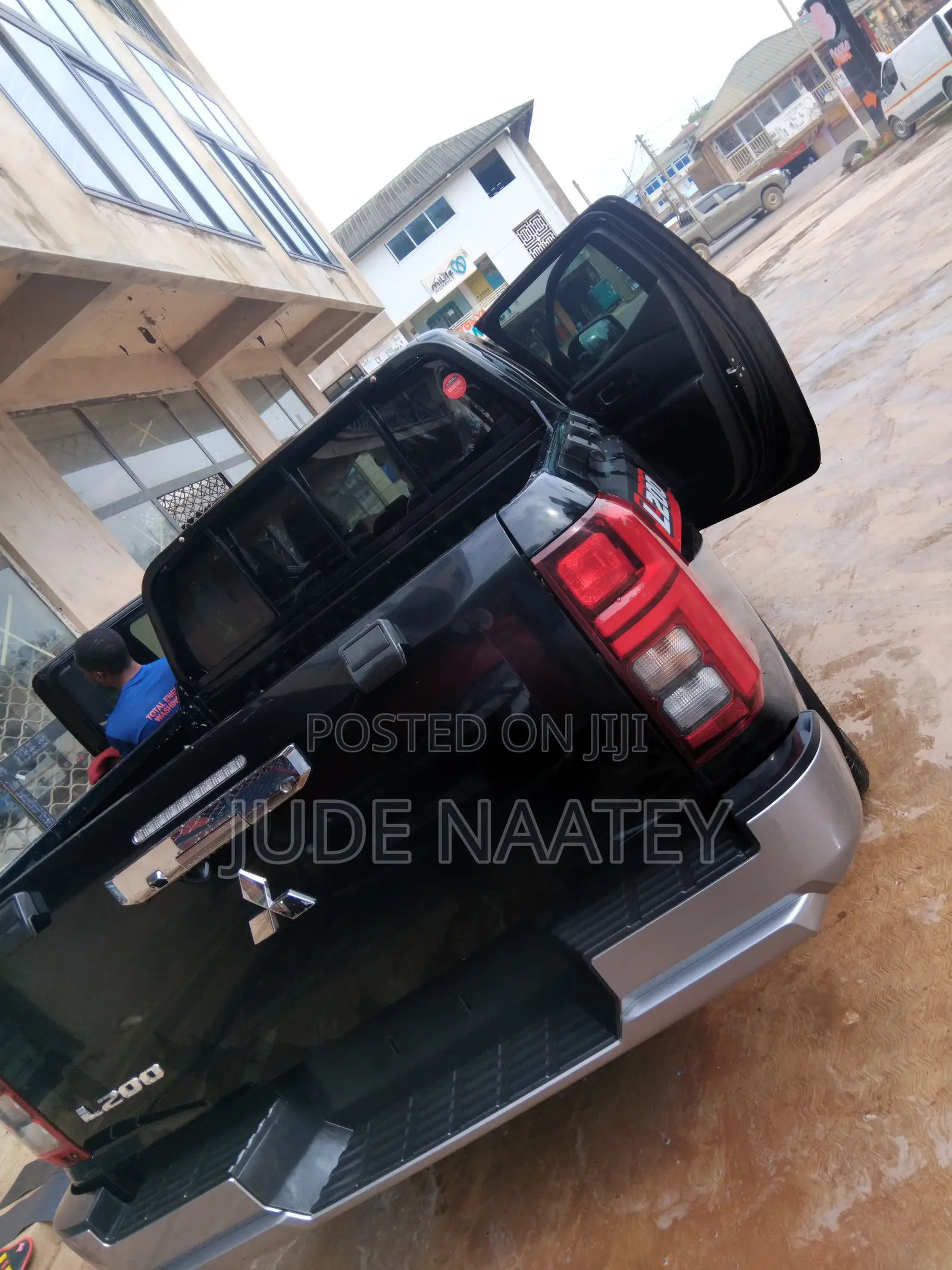 New Mitsubishi L200 2025 Black