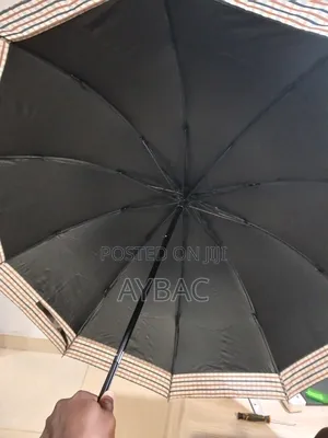 Premium Umbrella – Stylish, Strong Reliable