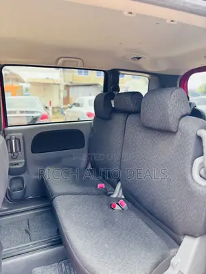 Toyota Sienta 1.5 FWD 2012 Red