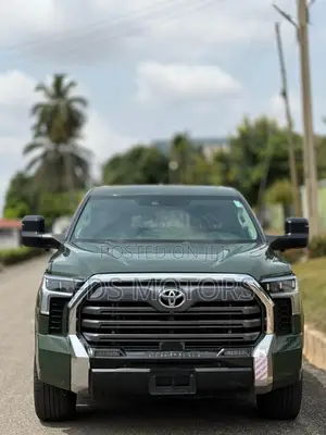 Toyota Tundra Limited CrewMax 5.5' Bed 2023 Green