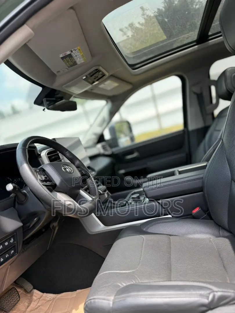 Toyota Tundra Limited CrewMax 5.5' Bed 2023 Green