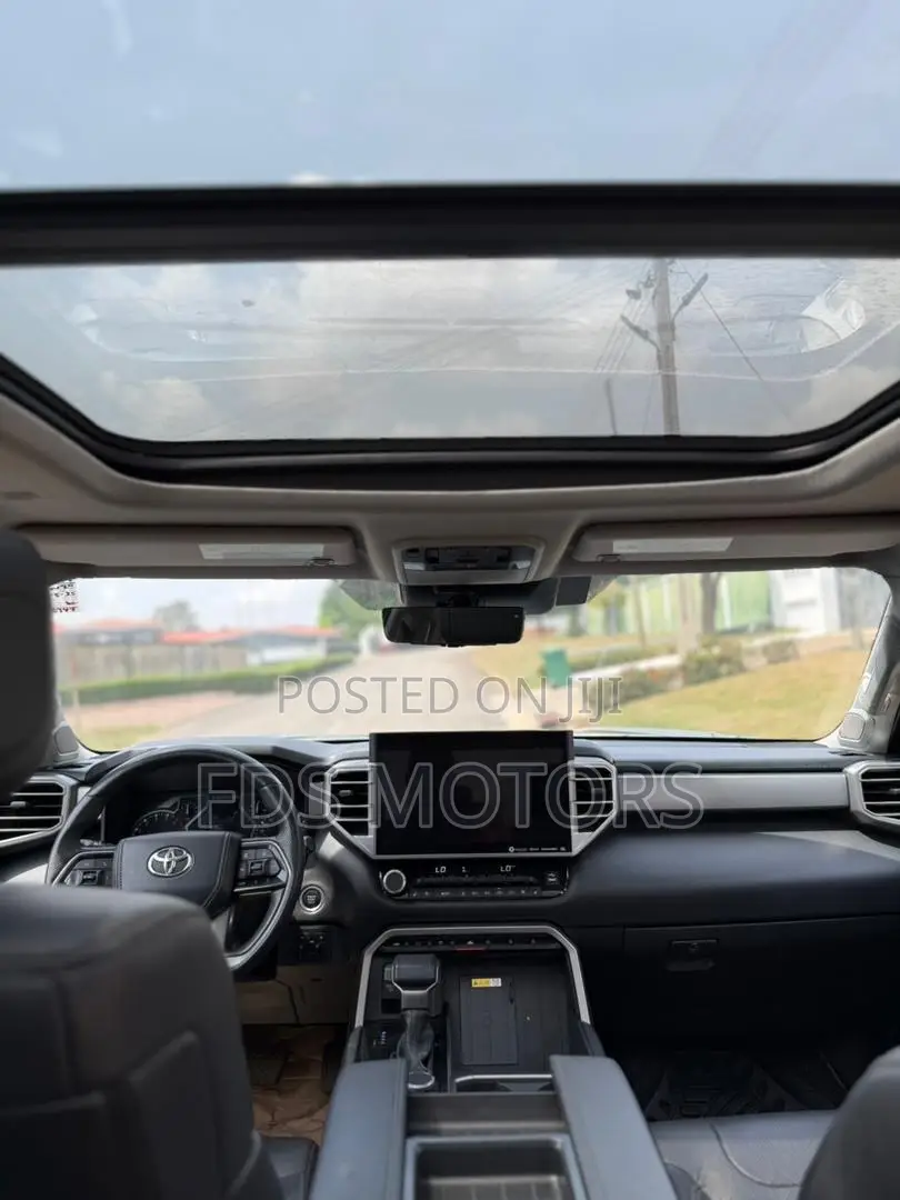 Toyota Tundra Limited CrewMax 5.5' Bed 2023 Green