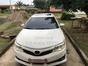 Toyota Camry SE Sport 4dr Sedan (2.5L 4cyl 6A) 2014 White