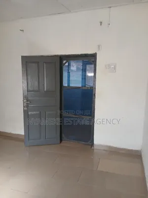 1bdrm Apartment in Last Stop, Exhibition for rent