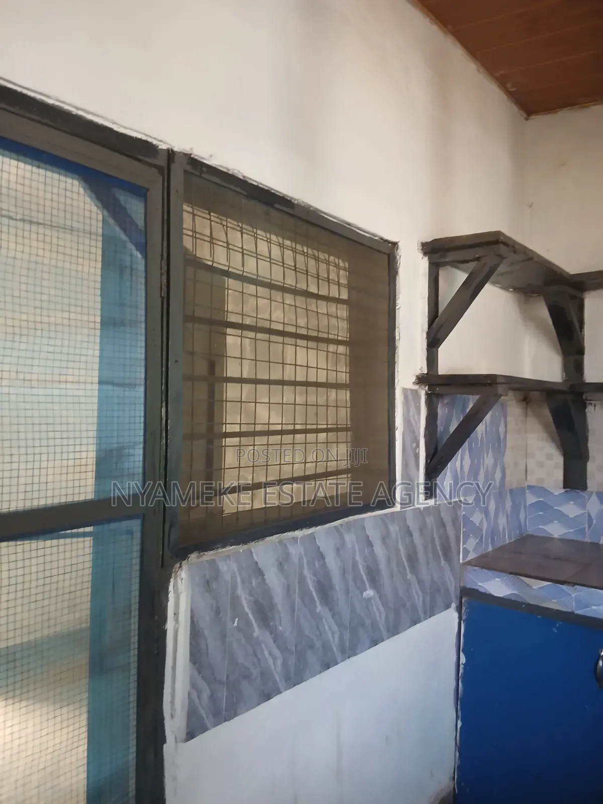 1bdrm Apartment in Last Stop, Exhibition for rent