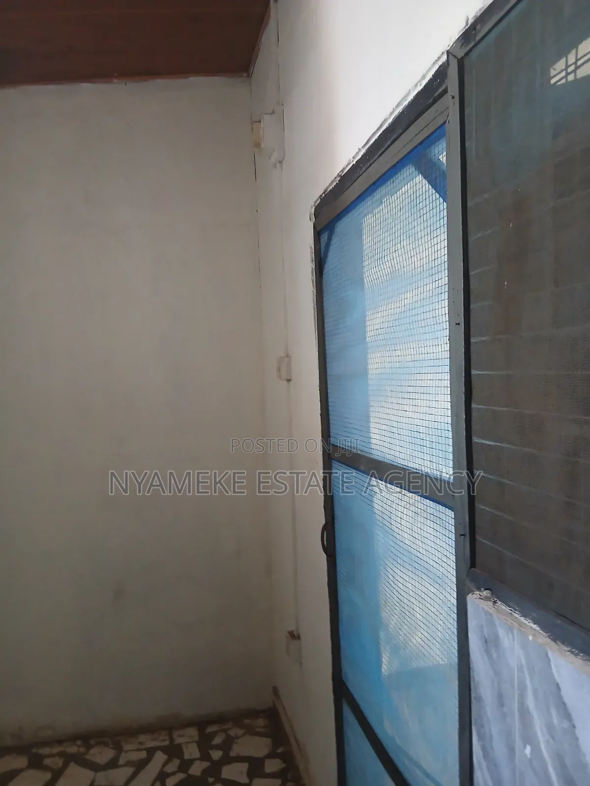 1bdrm Apartment in Last Stop, Exhibition for rent
