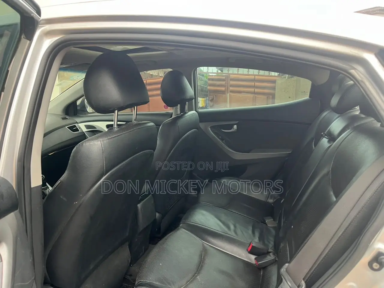 Hyundai Elantra Limited 4dr Sedan (1.8L 4cyl 6A) 2015 Silver