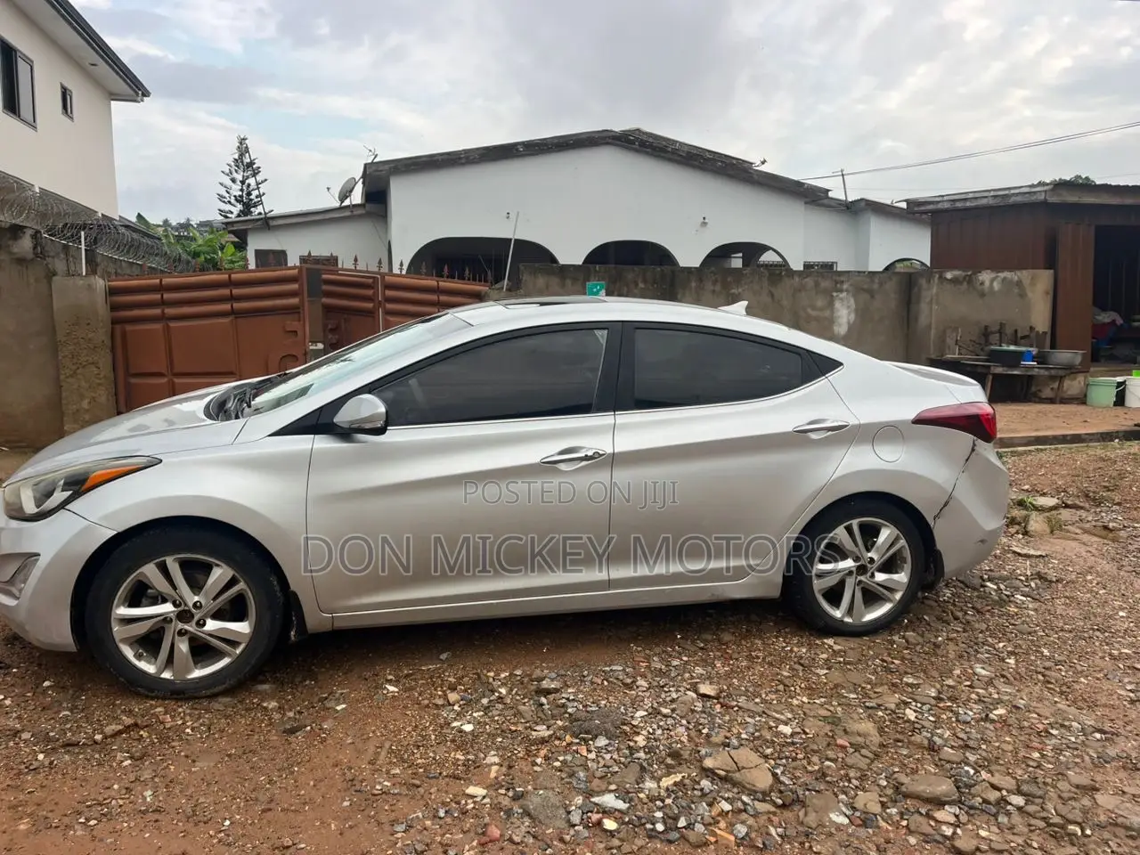 Hyundai Elantra Limited 4dr Sedan (1.8L 4cyl 6A) 2015 Silver