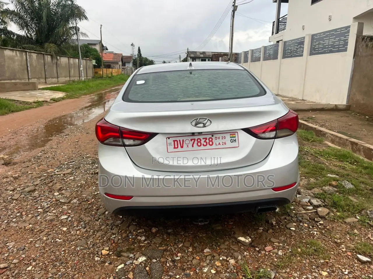 Hyundai Elantra Limited 4dr Sedan (1.8L 4cyl 6A) 2015 Silver