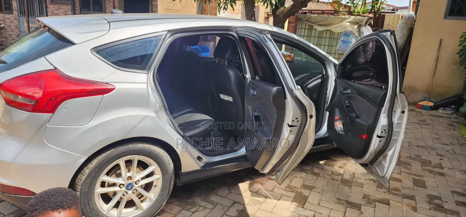 Ford Focus S Sedan FWD (2.0L 4cyl 5M) 2016 Silver